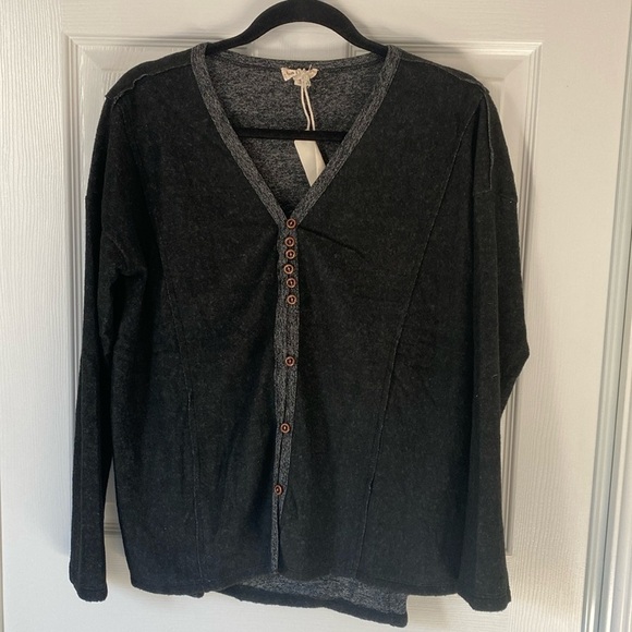 Hem & Thread Gray Washed Black Light Sweater Long Sleeve Top - Picture 1 of 5